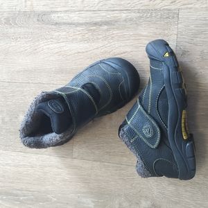 Keen kids waterproof snow boots